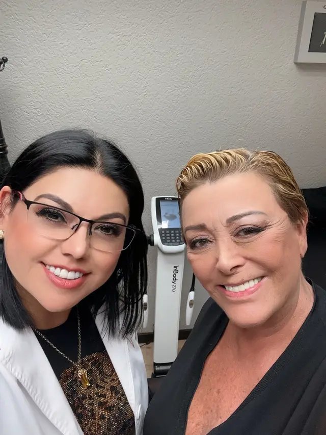 Silvia Pasquel con la Dra. Leslie
